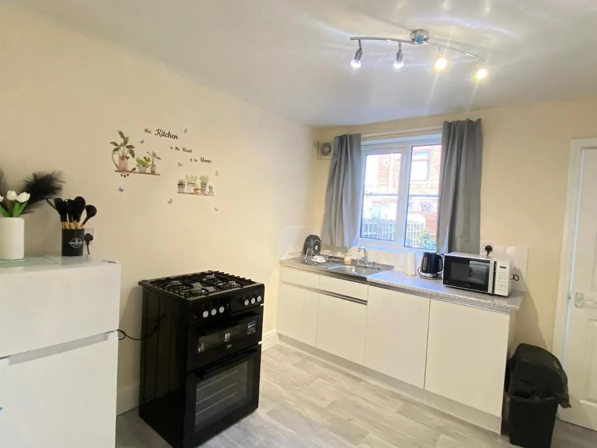 Kisobi Home Bedroom 2 Kingston upon Hull 0*,  Royaume-Uni